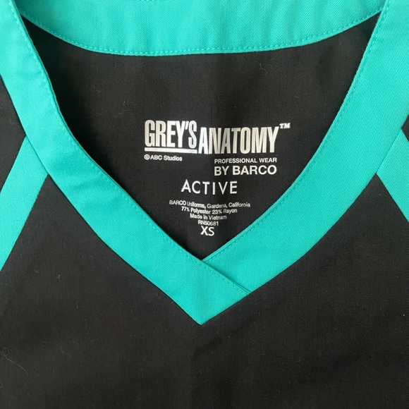 Grey’s Anatomy Barco Scrub top Size XS - Picture 6 of 7